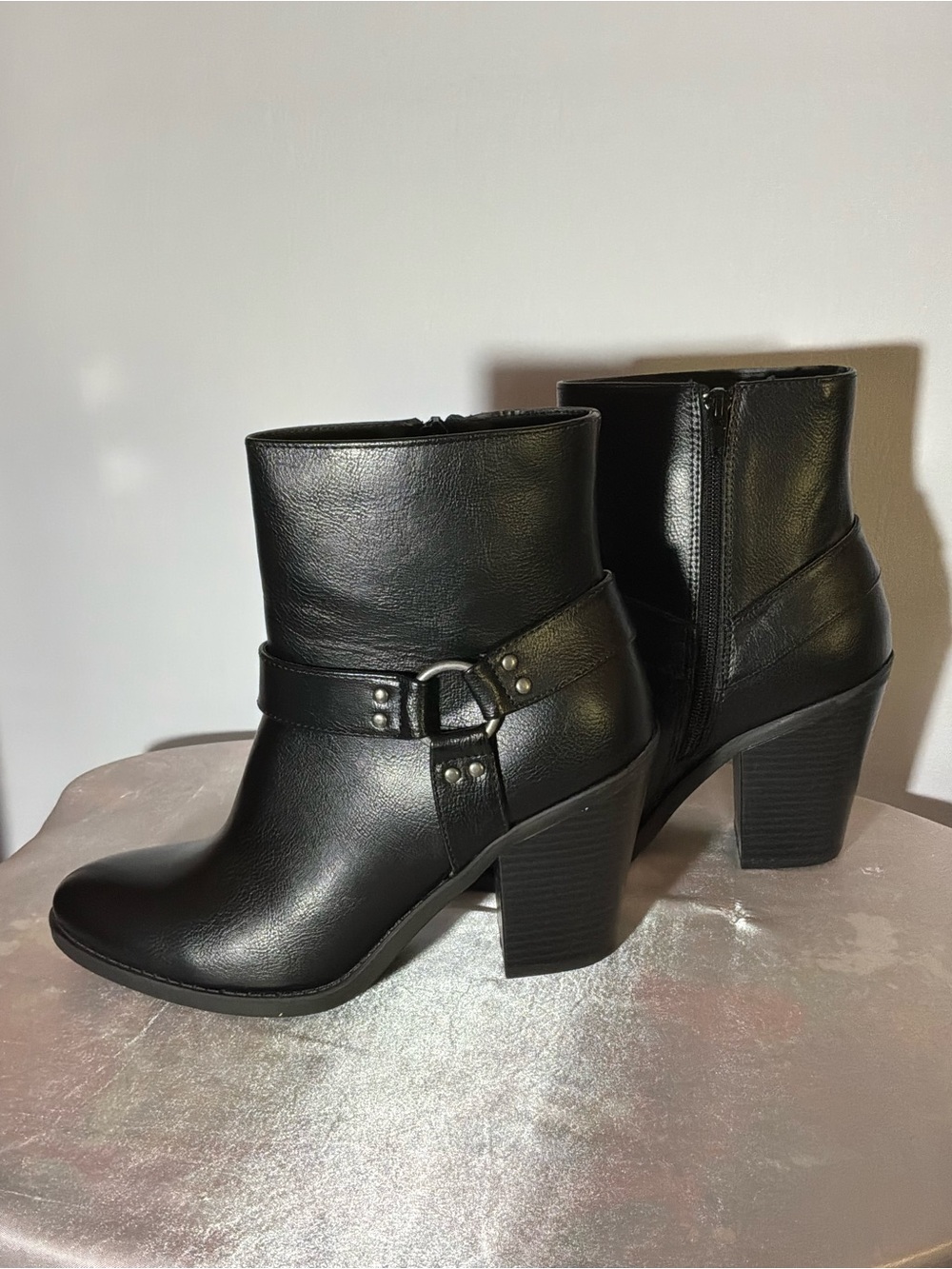 🌙✨ Esprit Black Leather Mid-Heel Ankle Booties